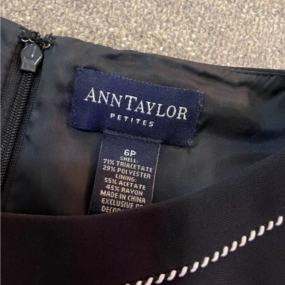 Ann Taylor Sleeveless Dress Size 6 petite Ann Taylor In Navy Blue NWOT - Picture 2 of 6